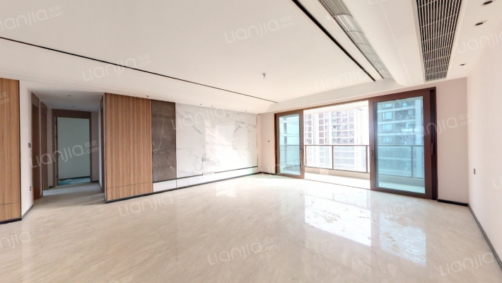 龙湖融信卓越·青云阙二手房实景图