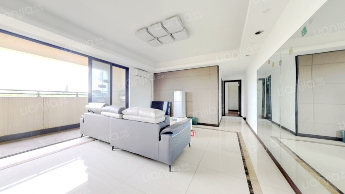 万科五龙山翡翠郡二手房实景图