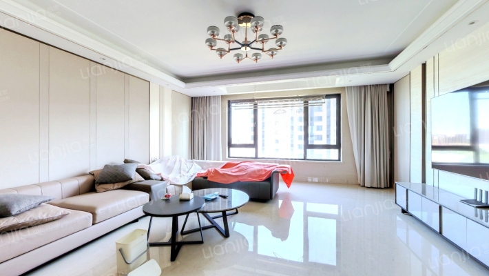 绿地海珀云翡二手房实景图