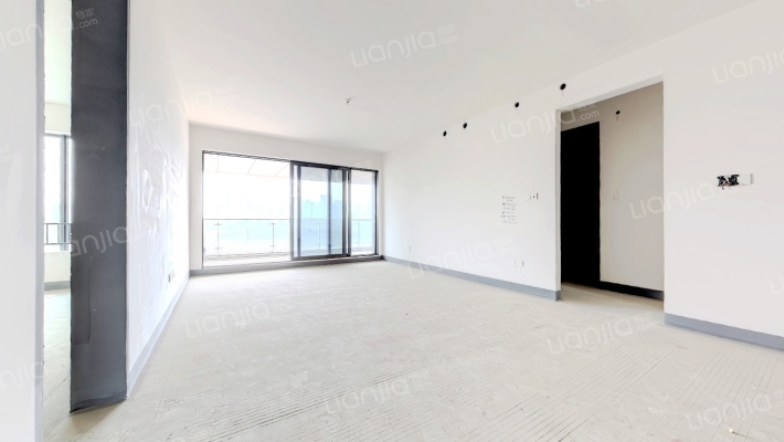 芸台漫汀二手房实景图