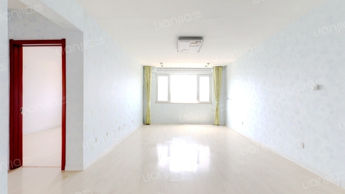 山钢建设凭海临风三期二手房实景图