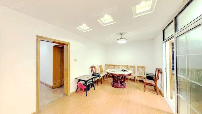 南天花园二手房实景图