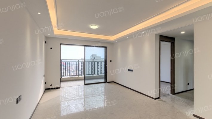 奥园翡翠澜湾二手房实景图