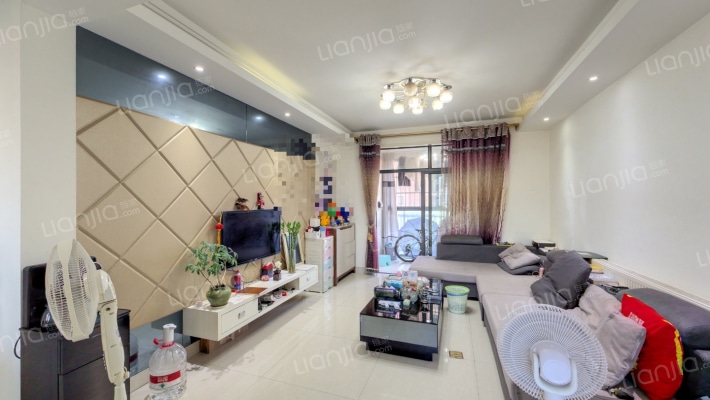 翡翠云天二手房实景图