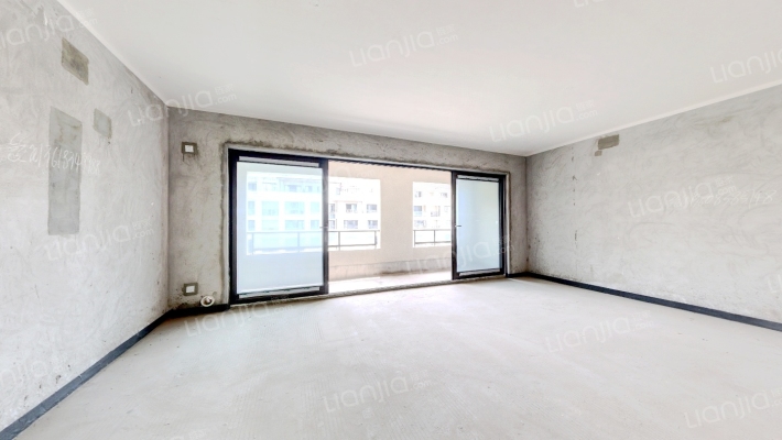 鲁能泰山7号八街区二手房实景图