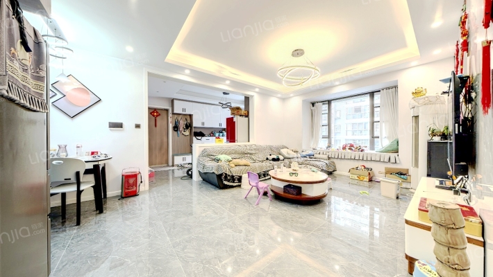 新力翡翠湾二手房实景图