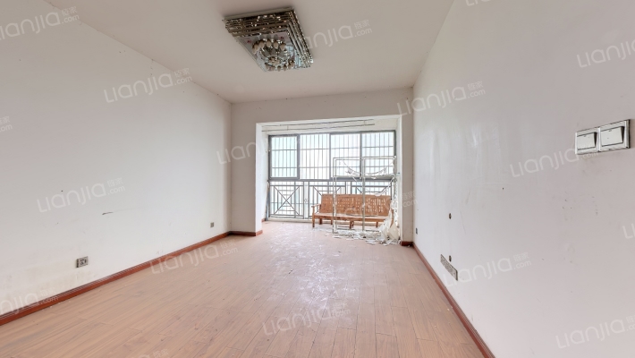 凯丽滨江二手房实景图