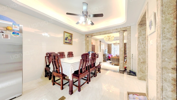 现代御墅二手房实景图