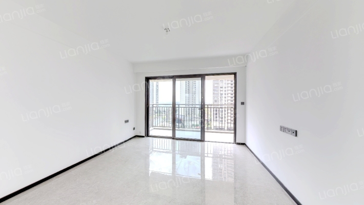 龙光玖悦湾二手房实景图