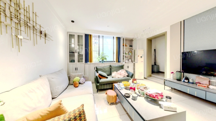 变维小区二手房实景图