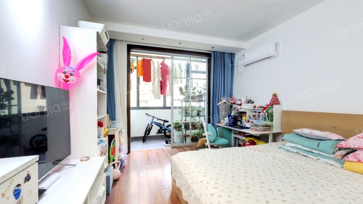 定西路1235弄二手房实景图