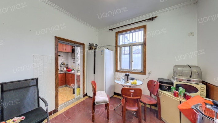 东岳巷十四号大院二手房实景图