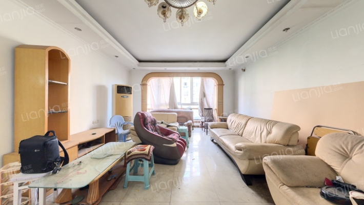 南方花园C4区二手房实景图