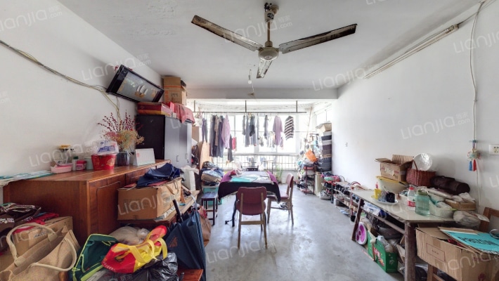 新霞花园二手房实景图