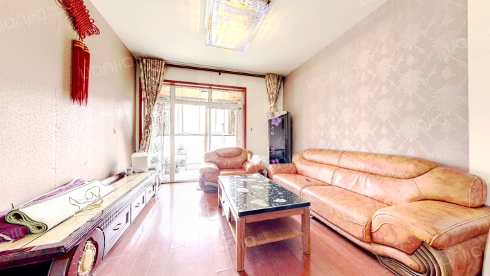 大弯学府雅园二手房实景图