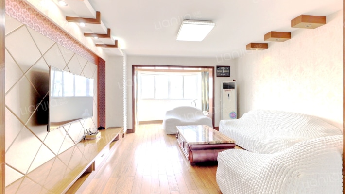 金茂大厦二手房实景图