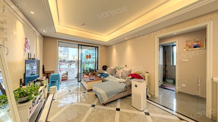 绿地新里城四期二手房实景图