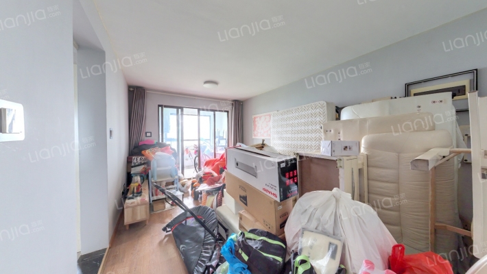 万达临湖苑F区二手房实景图