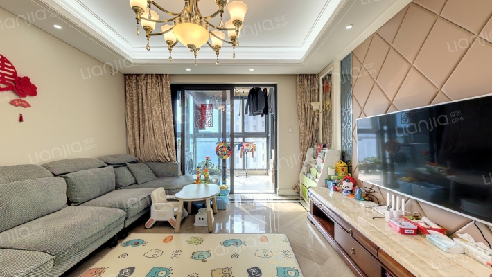 雅戈尔长风8号二手房实景图