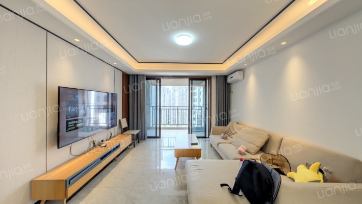 中国铁建金色蓝庭二手房实景图