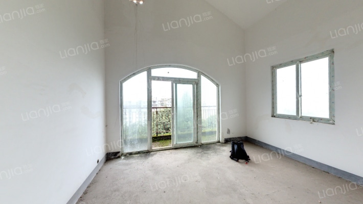 山语间二手房实景图