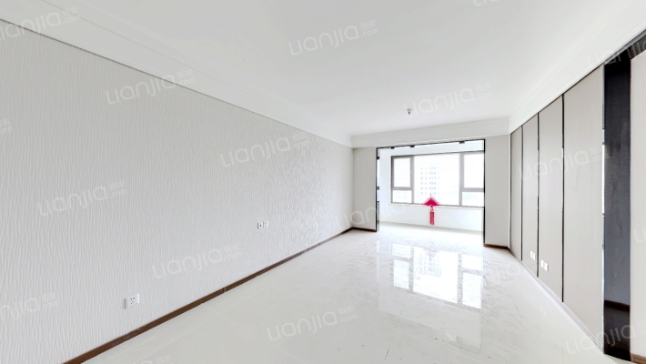 融创青岛湾琴湾二手房实景图