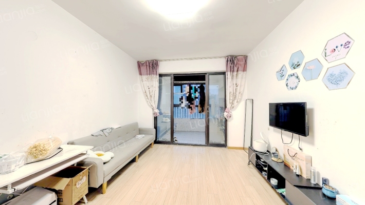 高速翡翠湖畔二手房实景图