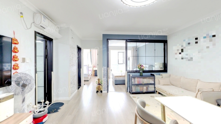 湖畔雅居一期二手房实景图