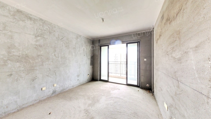 卓越蔚蓝城邦二手房实景图