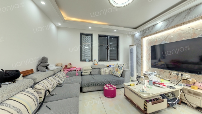 新世纪绿树湾二手房实景图