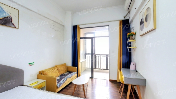 富卓华庭二手房实景图