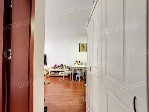 整租·中海珑湾锦园 4室2厅 南