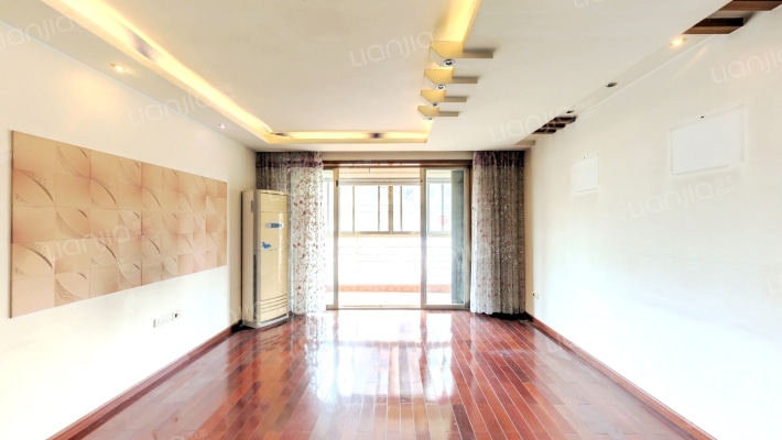 艺景春天二手房实景图