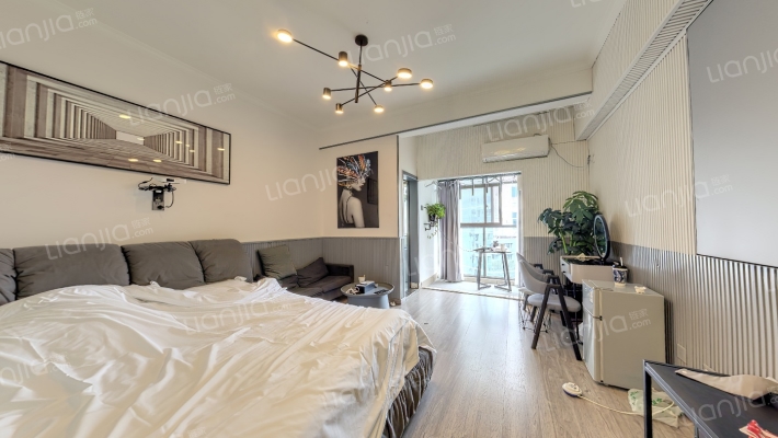 蓝光郁金香花园广场二手房实景图