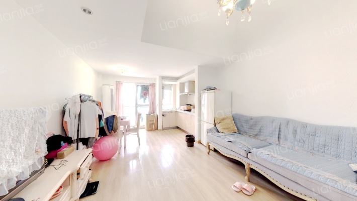 东郊小镇邻里中心二手房实景图