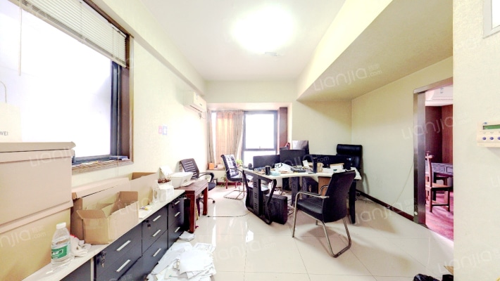 宋都奥体名座二手房实景图