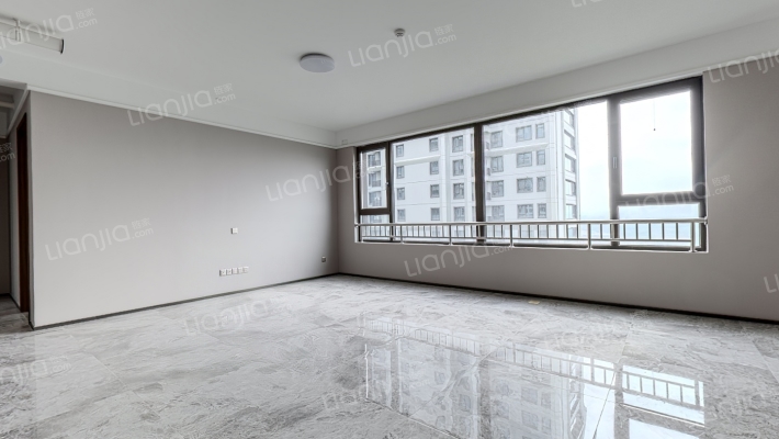 天地源云水天境二手房实景图