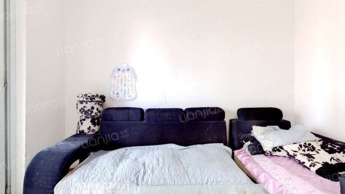 绿地世纪雅苑二手房实景图