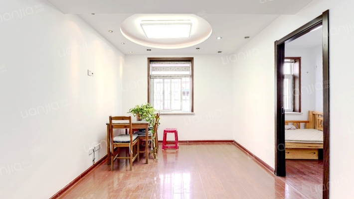 进香河10-16（双号）二手房实景图