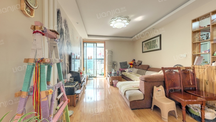 明发滨江新城大三期二手房实景图