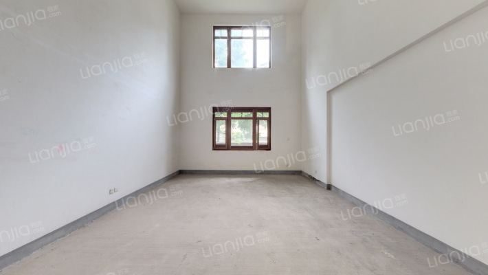 保利山庄别墅二手房实景图