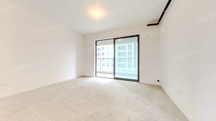 中建凤凰湖畔二手房实景图