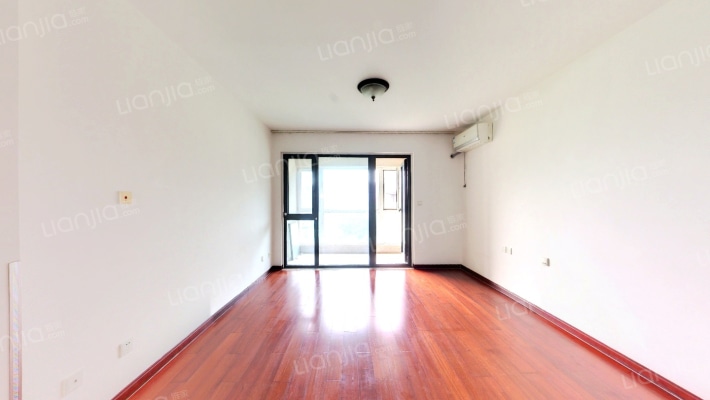 大连天地悦翠台一期二手房实景图