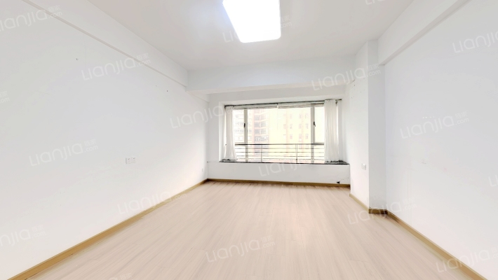 华美国际二手房实景图