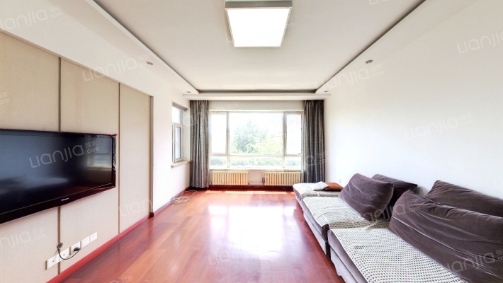 亚泰国际花园二手房实景图