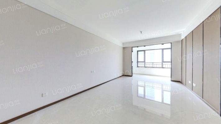 融创青岛湾琴湾二手房实景图