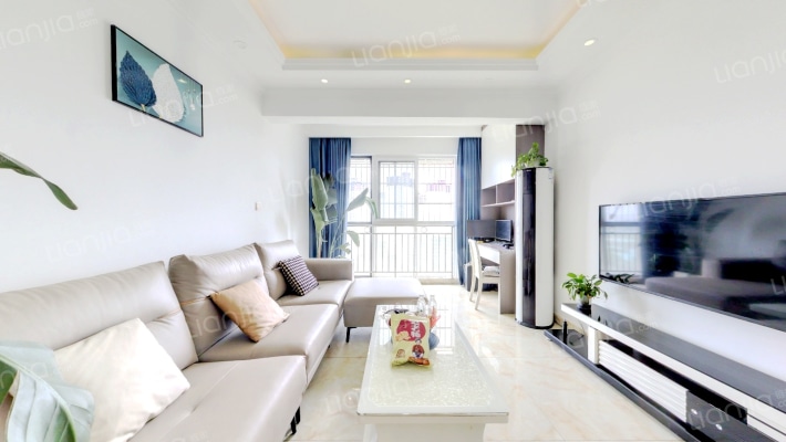 晶宝塞纳国际二手房实景图