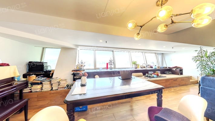 新世界中心二手房实景图