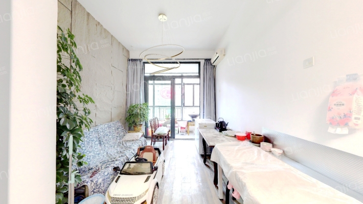 恒大翡翠华庭二手房实景图