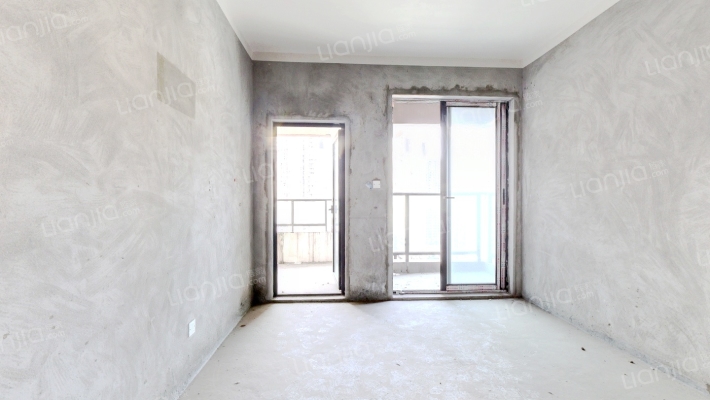 鲁能九龙花园二手房实景图